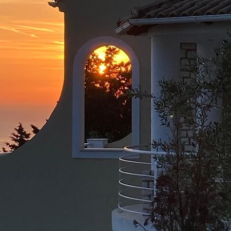 Villa Alibertini Агиос Гордиос Екстериор снимка